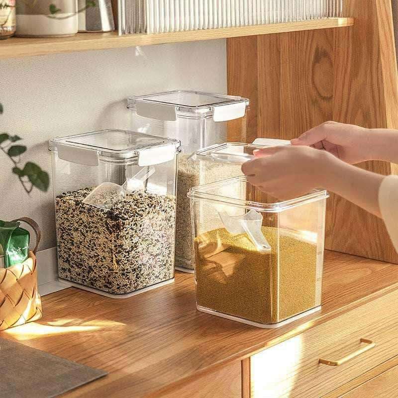 Pet Cat Food Dog Food Sealed Storage Bucket.