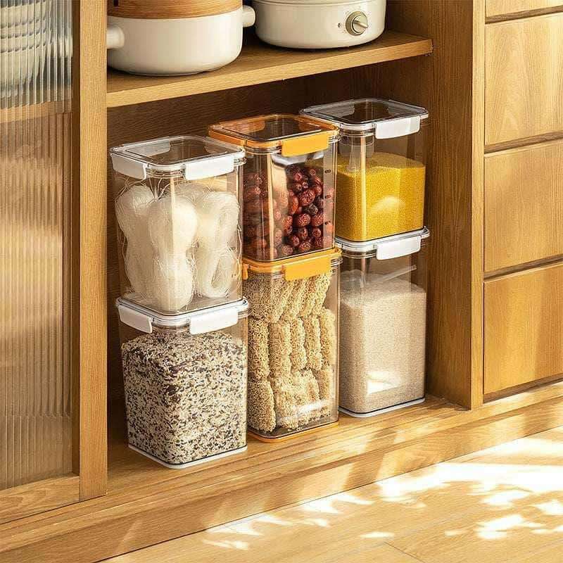 Pet Cat Food Dog Food Sealed Storage Bucket.